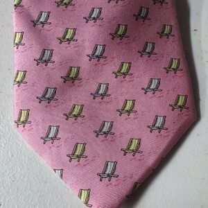 TravelSmith Pink Tie with Multicolor Deckchair Motif